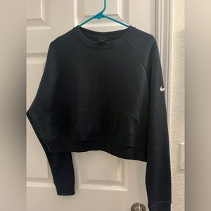 Used Nike Sweater crop top.